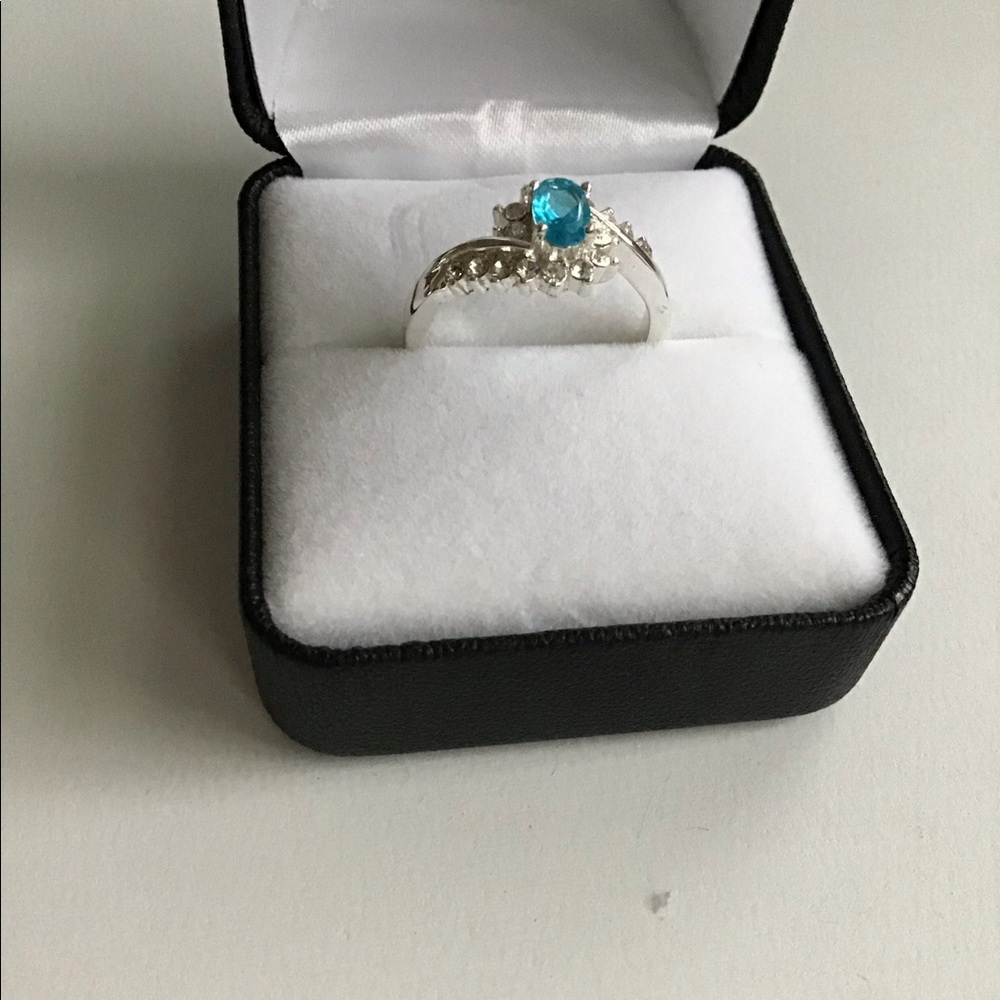 Beautiful ring! - Picture 4 of 4